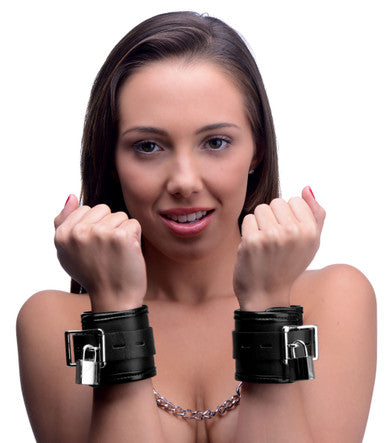 141146 - Locking Padded Wrist Cuffs w Chain - Just for you desires